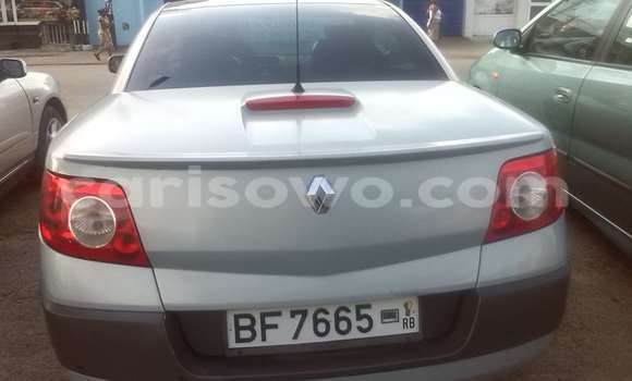 Sayi Na hannu Renault Megane Azurfa Mota in Cotonou a Benin Sayi Na hannu Renault Megane Azurfa Mota in Cotonou a Benin