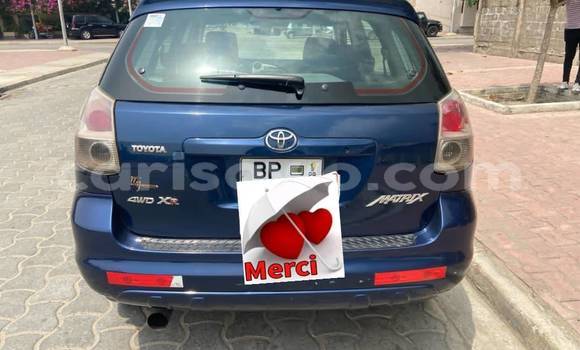 Sayi Na hannu Toyota Matrix Blue Mota in Porto Novo a Benin Sayi Na hannu Toyota Matrix Blue Mota in Porto Novo a Benin