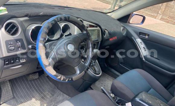 Sayi Na hannu Toyota Matrix Blue Mota in Porto Novo a Benin Sayi Na hannu Toyota Matrix Blue Mota in Porto Novo a Benin