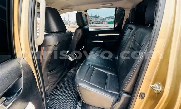 Acheter Occasion Voiture Toyota Hilux Blanc à Cotonou, Benin