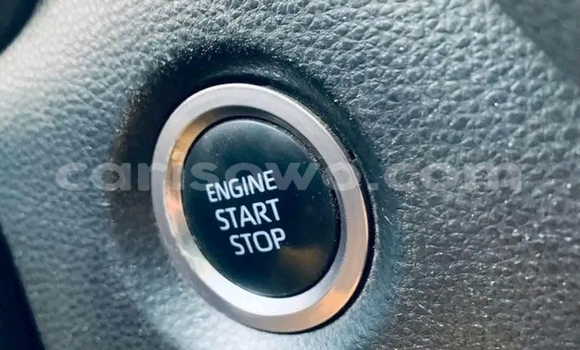 Buy Used Toyota Corolla White Car in Cotonou in Benign