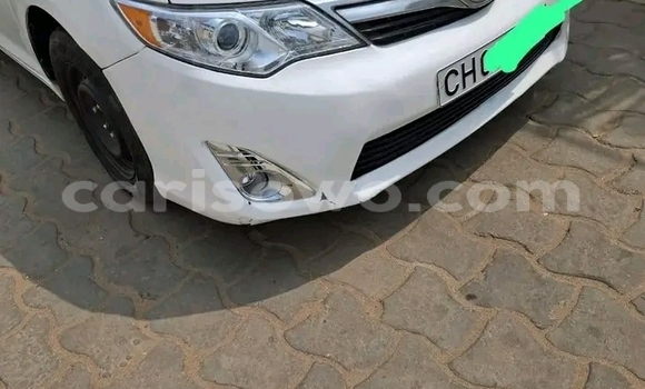 Acheter Occasion Voiture Toyota Camry Blanc à Cotonou, Benin