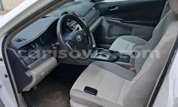 Acheter Occasion Voiture Toyota Camry Blanc à Cotonou, Benin Acheter Occasion Voiture Toyota Camry Blanc à Cotonou, Benin