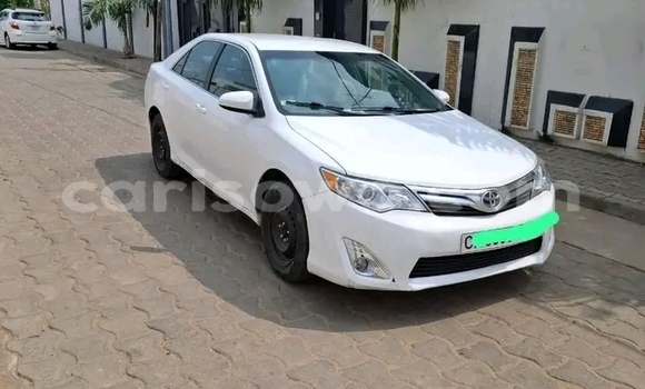 Acheter Occasion Voiture Toyota Camry Blanc à Cotonou, Benin Acheter Occasion Voiture Toyota Camry Blanc à Cotonou, Benin