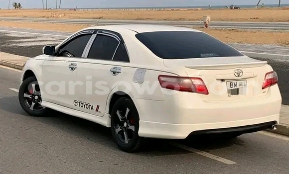 Sayi Na hannu Toyota Camry White Mota in Cotonou a Benin Sayi Na hannu Toyota Camry White Mota in Cotonou a Benin