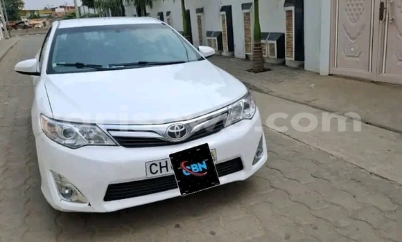Sayi Na hannu Toyota Camry White Mota in Cotonou a Benin Sayi Na hannu Toyota Camry White Mota in Cotonou a Benin