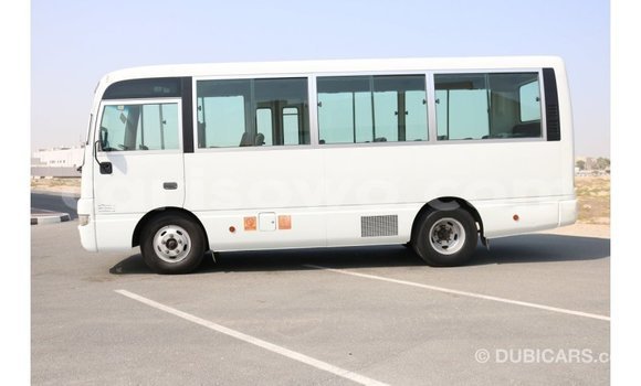 Acheter Import Voiture Nissan 350Z Blanc à Import - Dubai, Benin Acheter Import Voiture Nissan 350Z Blanc à Import - Dubai, Benin