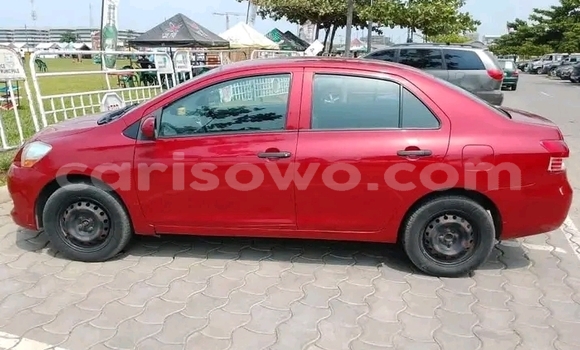 Sayi Na hannu Toyota Yaris Red Mota in Cotonou a Benin Sayi Na hannu Toyota Yaris Red Mota in Cotonou a Benin