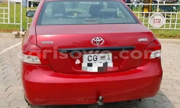 Sayi Na hannu Toyota Yaris Red Mota in Cotonou a Benin Sayi Na hannu Toyota Yaris Red Mota in Cotonou a Benin