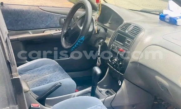 Sayi Na hannu Mazda 323 Sauran Mota in Banikoara a Benin