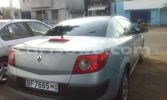 Sayi Na hannu Renault Megane Azurfa Mota in Cotonou a Benin Sayi Na hannu Renault Megane Azurfa Mota in Cotonou a Benin
