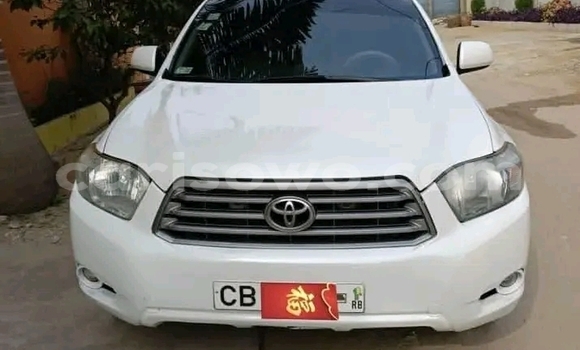 Acheter Occasion Voiture Toyota Highlander Blanc à Cotonou, Benin Acheter Occasion Voiture Toyota Highlander Blanc à Cotonou, Benin