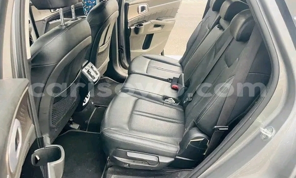 Acheter Occasion Voiture Kia Sorento Blanc à Cotonou, Benin Acheter Occasion Voiture Kia Sorento Blanc à Cotonou, Benin