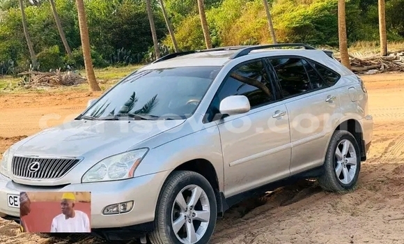 Acheter Occasion Voiture Lexus RX 330 Blanc à Cotonou, Benin Acheter Occasion Voiture Lexus RX 330 Blanc à Cotonou, Benin