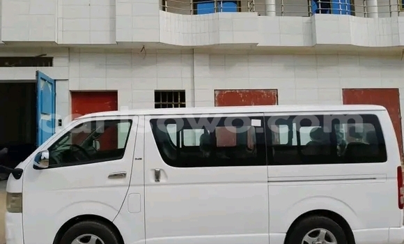 Acheter Occasion Voiture Toyota Hiace Blanc à Cotonou, Benin Acheter Occasion Voiture Toyota Hiace Blanc à Cotonou, Benin