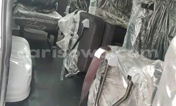 Acheter Occasion Voiture Toyota Hiace Blanc à Cotonou, Benin Acheter Occasion Voiture Toyota Hiace Blanc à Cotonou, Benin