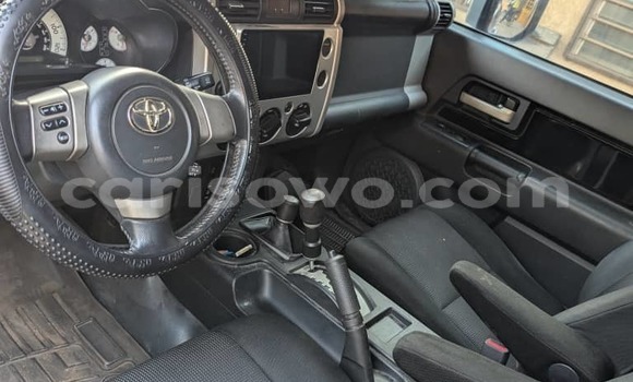 Acheter Occasion Voiture Toyota FJ Cruiser Noir à Cotonou, Benin Acheter Occasion Voiture Toyota FJ Cruiser Noir à Cotonou, Benin
