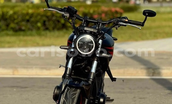 Sayi Na hannu Suzuki GS Black Motsi in Cotonou a Benin