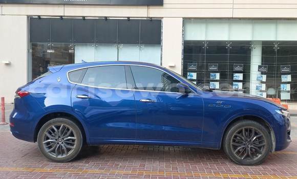 Sayi Na hannu Maserati Levante Blue Mota in Porto Novo a Benin Sayi Na hannu Maserati Levante Blue Mota in Porto Novo a Benin