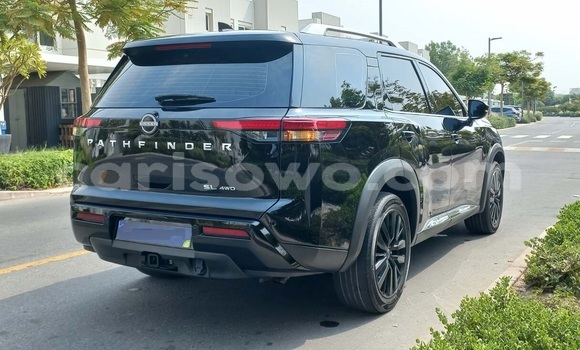 Sayi Na hannu Nissan Pathfinder Black Mota in Porto Novo a Benin Sayi Na hannu Nissan Pathfinder Black Mota in Porto Novo a Benin