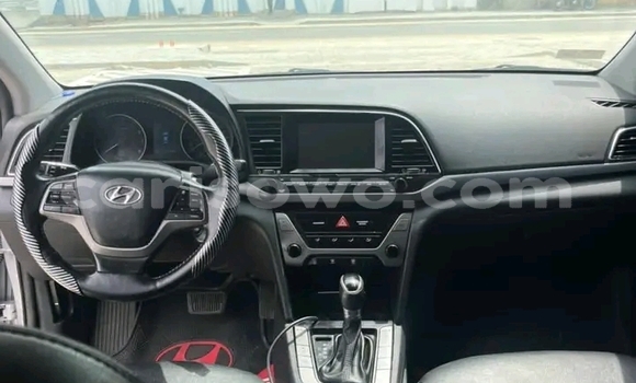 Acheter Occasion Voiture Hyundai Lantra Gris à Cotonou, Benin Acheter Occasion Voiture Hyundai Lantra Gris à Cotonou, Benin