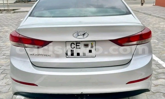 Acheter Occasion Voiture Hyundai Lantra Gris à Cotonou, Benin Acheter Occasion Voiture Hyundai Lantra Gris à Cotonou, Benin