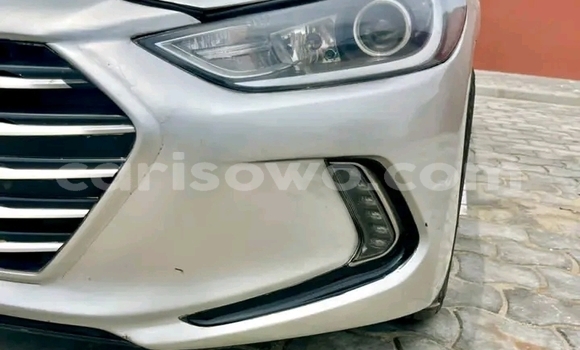 Acheter Occasion Voiture Hyundai Lantra Gris à Cotonou, Benin Acheter Occasion Voiture Hyundai Lantra Gris à Cotonou, Benin