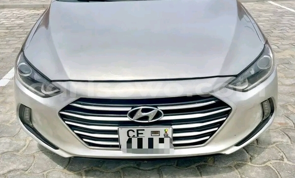 Acheter Occasion Voiture Hyundai Lantra Gris à Cotonou, Benin Acheter Occasion Voiture Hyundai Lantra Gris à Cotonou, Benin