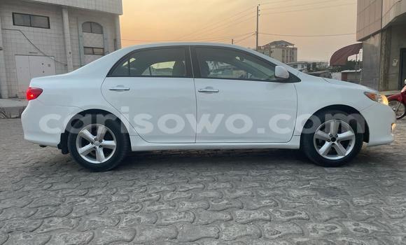Ra Àlòkù Toyota Corolla Silver Ọkọ̀ in Cotonou ni Benin Ra Àlòkù Toyota Corolla Silver Ọkọ̀ in Cotonou ni Benin