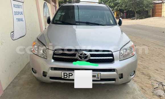 Sayi Na hannu Toyota RAV4 Azurfa Mota in Cotonou a Benin