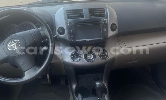 Ra Àlòkù Toyota RAV4 Silver Ọkọ̀ in Cotonou ni Benin Ra Àlòkù Toyota RAV4 Silver Ọkọ̀ in Cotonou ni Benin