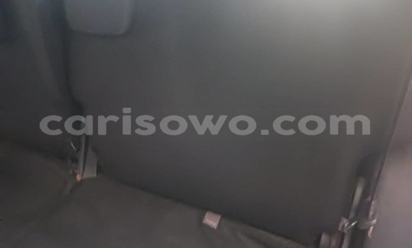 Sayi Na hannu Toyota Yaris Azurfa Mota in Cotonou a Benin Sayi Na hannu Toyota Yaris Azurfa Mota in Cotonou a Benin