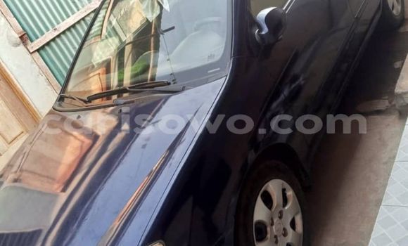 Ra Àlòkù Kia Carnival Blue Ọkọ̀ in Cotonou ni Benin