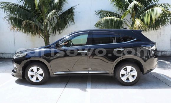 Sayi Na hannu Toyota Harrier Black Mota in Porto Novo a Benin Sayi Na hannu Toyota Harrier Black Mota in Porto Novo a Benin