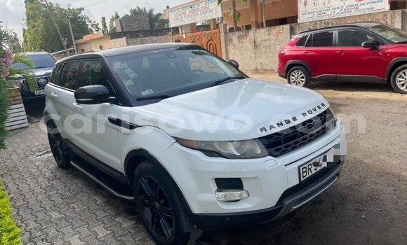 Sayi Na hannu Range Rover Evoque White Mota in Cotonou a Benin