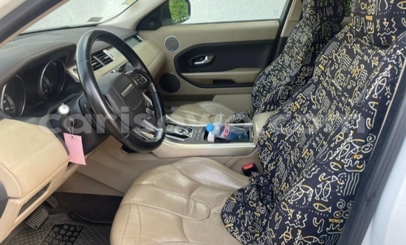 Sayi Na hannu Range Rover Evoque White Mota in Cotonou a Benin Sayi Na hannu Range Rover Evoque White Mota in Cotonou a Benin