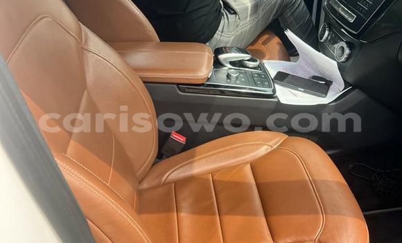 Acheter Occasion Voiture Mercedes-Benz GLE Coupe Blanc à Cotonou, Benin Acheter Occasion Voiture Mercedes-Benz GLE Coupe Blanc à Cotonou, Benin