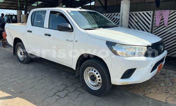 Buy Used Toyota Hilux White Car in Cotonou in Benign Buy Used Toyota Hilux White Car in Cotonou in Benign