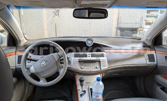 Sayi Na hannu Toyota Avalon Azurfa Mota in Cotonou a Benin Sayi Na hannu Toyota Avalon Azurfa Mota in Cotonou a Benin