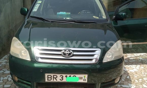 Sayi Na hannu Toyota Avensis Verso Green Mota in Cotonou a Benin