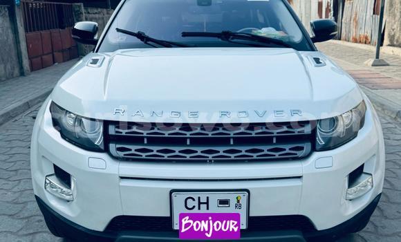 Sayi Na hannu Range Rover Evoque White Mota in Cotonou a Benin