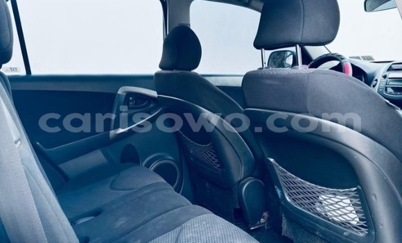 Sayi Na hannu Toyota RAV4 White Mota in Cotonou a Benin Sayi Na hannu Toyota RAV4 White Mota in Cotonou a Benin