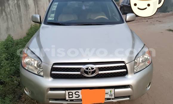 Sayi Na hannu Toyota RAV4 Sauran Mota in Cotonou a Benin Sayi Na hannu Toyota RAV4 Sauran Mota in Cotonou a Benin