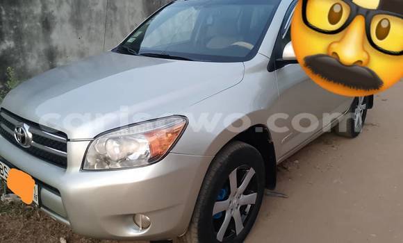 Sayi Na hannu Toyota RAV4 Sauran Mota in Cotonou a Benin Sayi Na hannu Toyota RAV4 Sauran Mota in Cotonou a Benin