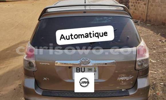 Sayi Na hannu Toyota Matrix Sauran Mota in Cotonou a Benin Sayi Na hannu Toyota Matrix Sauran Mota in Cotonou a Benin