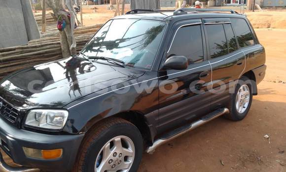 Sayi Na hannu Toyota RAV4 Black Mota in Cotonou a Benin Sayi Na hannu Toyota RAV4 Black Mota in Cotonou a Benin