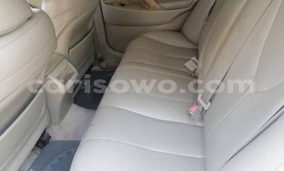 Sayi Na hannu Toyota Camry White Mota in Cotonou a Benin Sayi Na hannu Toyota Camry White Mota in Cotonou a Benin