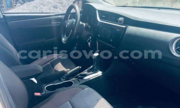 Sayi Na hannu Toyota Corolla Azurfa Mota in Cotonou a Benin Sayi Na hannu Toyota Corolla Azurfa Mota in Cotonou a Benin