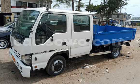 Ra Àlòkù Isuzu 117 funfun Ọkọ̀ in Cotonou ni Benin Ra Àlòkù Isuzu 117 funfun Ọkọ̀ in Cotonou ni Benin