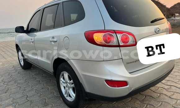 Acheter Occasion Voiture Hyundai Santa Fe Gris à Cotonou, Benin Acheter Occasion Voiture Hyundai Santa Fe Gris à Cotonou, Benin
